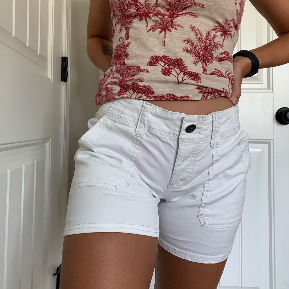 FREE PEOPLE WHITE SHORTS